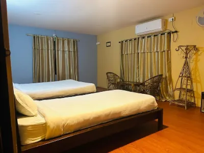 Jungle Side Luxury Hotel Các khách sạn ở Kumarwarti