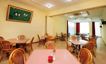 Hotel Lautze Indah
