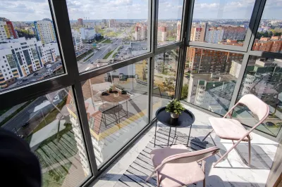 EvroUjut s Shikarnym Vidom Apartments Hotels near U Maystra Gallery