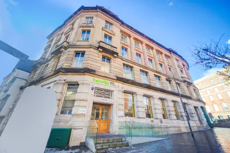 Belvilla Newport City Centre Hotel - Lifestyle Отели в г. Кумбран