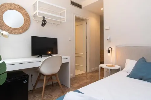 Vtz Orús Factory Hotel - Parking Muy Económico فنادق في Zaragoza