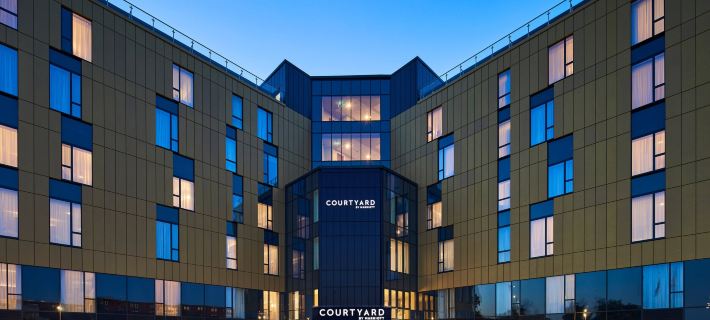 Courtyard by Marriott London Heathrow Airport Hotels in Hillingdon