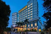 Courtyard Bandung Dago Hotels near Passion Factory Outlet