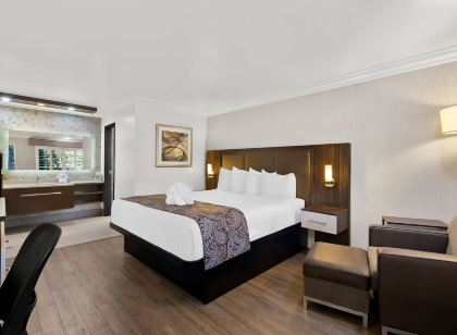 聖克拉拉貝斯特韋斯特大學飯店