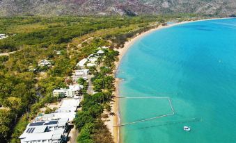 Maggies Beachfront Apartment 9