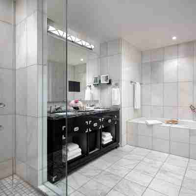 The St. Regis Toronto Rooms