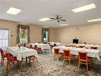 Days Inn by Wyndham Southington Hotels in Bristol