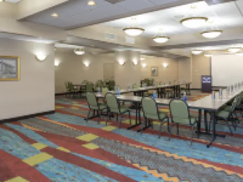 Hampton Inn Indianapolis Dwtn Across from Circle Centre Hotels in Indianapolis