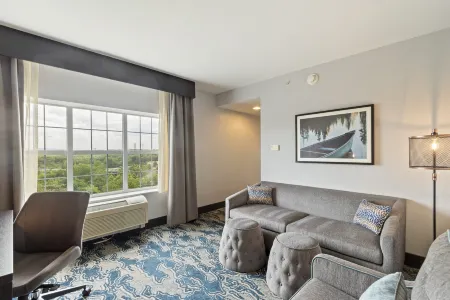 DoubleTree by Hilton Front Royal Blue Ridge Shadows