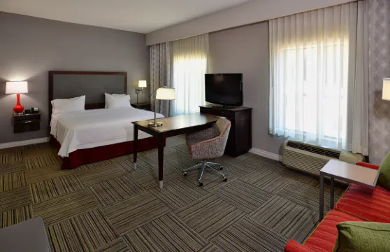 希爾頓歡朋套房酒店-弗雷德裏克斯堡