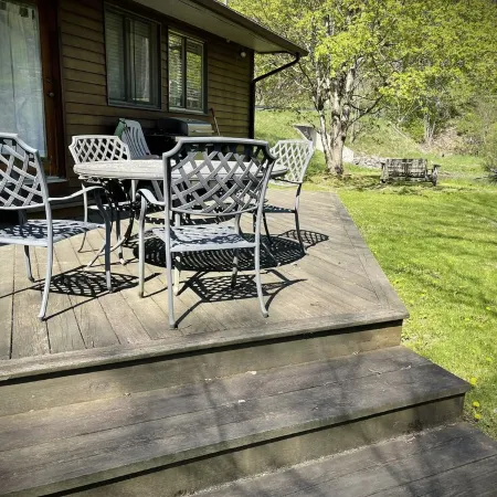 Spacious, private and peaceful 1st floor Apartment on Fly Creek