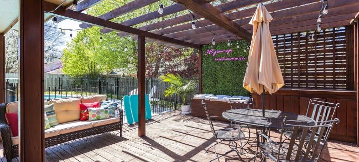 Comfy Hangout House - Sleeps 16 - Pool & Hot Tub! ブロークンアローのホテル