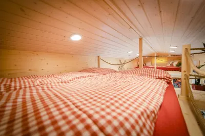 Tiny House - Pear Hotels in der Nähe von Campus Galli