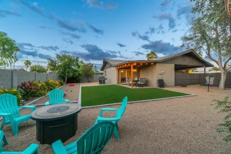 Blue Desert Inn~Family Haven near ASU/Airport Отели рядом с достопримечательностью «ASU Art Museum»