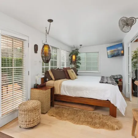 Plantation Beach Cottage - Historic Encinitas Walking District