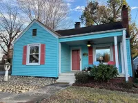 New! Downtown Burlington Bungalow, close to Elon!