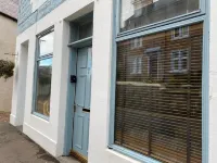 Luxurious one-bedroom seaside apartment Hotels in Eyemouth