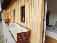 Exclusive, sunny new-build vacation apartment with the flair of a former barn Hotels in Görisried