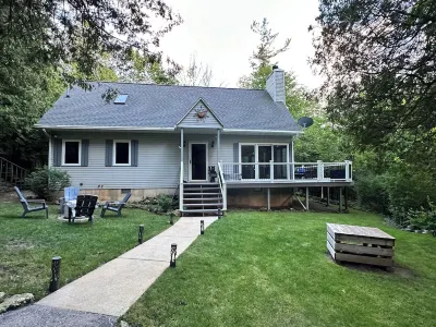 Idlewild Hideaway by the Bay (with Large Deck) Hotels near Sully's Produce LLC