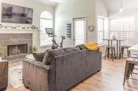 Upscale Home w/ Pool, Arcade & More!