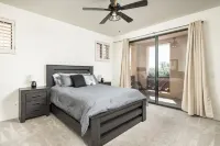 Modern Spacious 2 Master Bedroom Cal King with Loft & Pool Sleeps 6