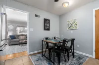 ~Cozy & Family Friendly Home~  Game Room | Self Check-in | FAST WiFi|