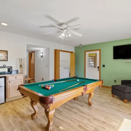 Corolla Oceanside in Whalehead - Heated Pool - 7BR/6.5BA - Short Walk to Beach!