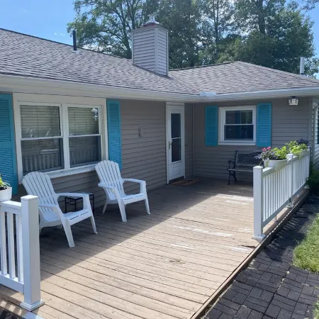 All-Season Waterfront Home on SE Hubbard Lake!