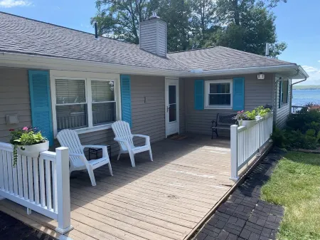 All-Season Waterfront Home on SE Hubbard Lake!