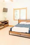 Lakefront memories waterfront with all the amenities including private beach