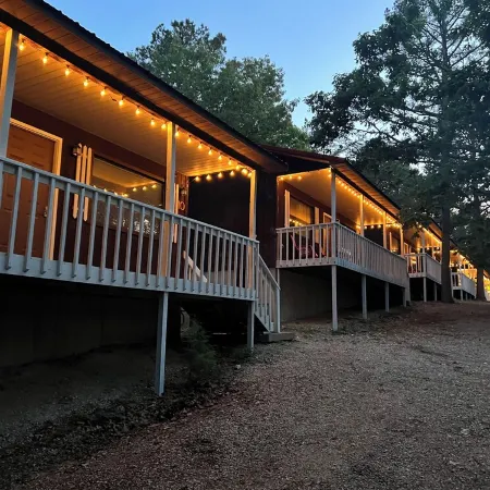 Little Owl Cabin #10 - Sleeps 6. Resort Pool&Spa, Fire Pit. Sdc 1 mi. Dogs ok!