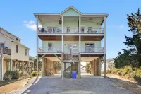 Amazing views, steps to the ocean - OKI gem