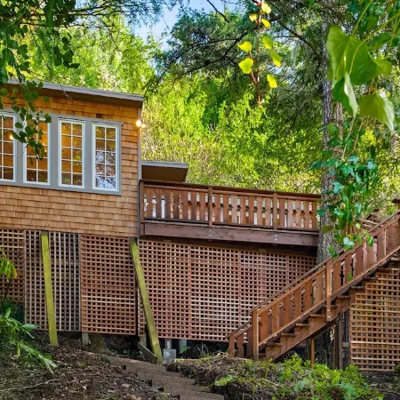 Cozy Riverview Cottage Retreat - walk to hiking trails & downtown Duncans Mills