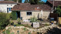 CHARMING COTTAGE WITH TERRACE OVERLOOKING THE COUNTRYSIDE