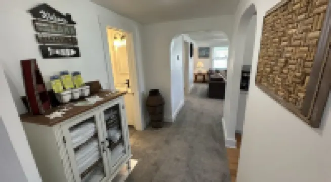 Charming 2 bedroom cottage 2 blocks from lake Hotels in Buckeye Lake