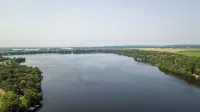 On Lake Wissota, Close to Trails and Golfing. What Are You Waiting for? Hotel a Anson