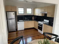 5 minute walk to Beach and close to Dromana