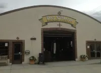 Downtown Cody!!! Bobbi's Bunkhouse B