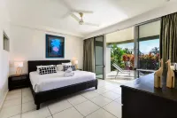 Hibiscus Lodge 1 - Ground Floor Apartment