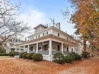 Charming 1-bedroom condo in idyllic Washington~Walk to Waterfront! 워싱턴 호텔