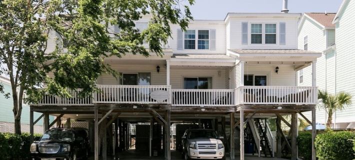 Island House D : Stylish Updated Townhome - Steps to the Beach w/ Pool! 서프사이드비치 호텔