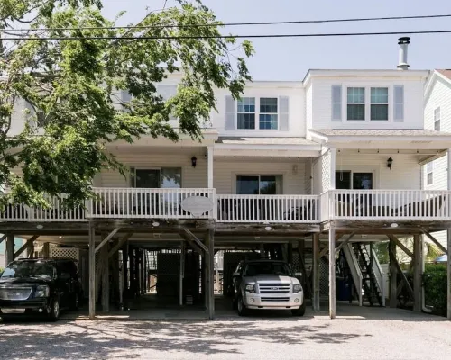 Island House D : Stylish Updated Townhome - Steps to the Beach w/ Pool! Hotels in Surfside Beach