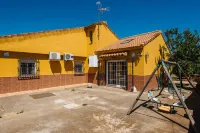 Villa Los Naranjos, oasis with jacuzzi 15 minutes from Seville