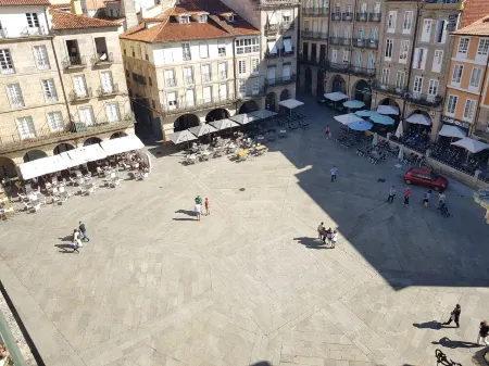 Spacious apartment renovated with a modern style, located in the Pza. Ourense major Отели в г. Оренсе