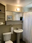 Ground Floor Private Apartment Near Manito Park, Downtown, and Sacred Heart