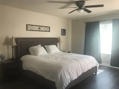 Private Master Suite/Private Entrance โรงแรมใน