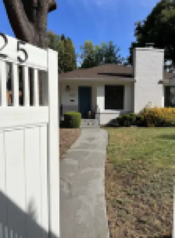 1.7 miles from Stanford University