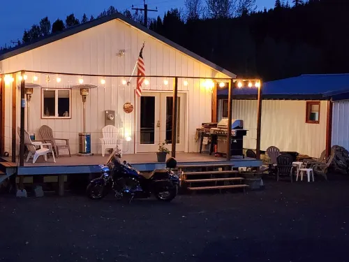 RV space available with full hookups at Patriots Place at Pierce America