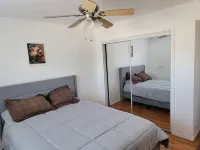 1 BEDROOM FOR RENT .  AMAZING MOUNTAIN & HOT AIR BALLOON VIEWS Hotels near Speedway
