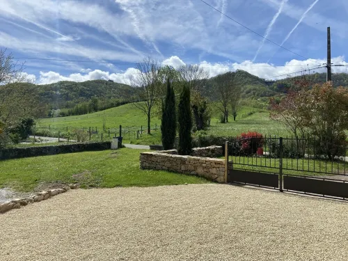 Le Gite Des Rousses Charmant Corps de Ferme en Pierre Datant de 1769